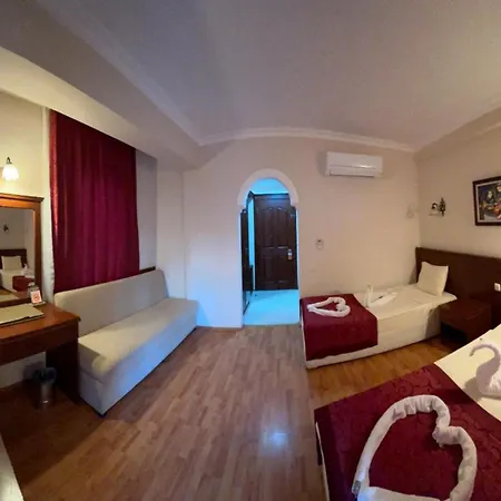 Отель Astoria Park & 4*
